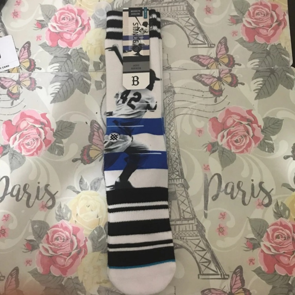 Custom design socks - Picture 7 of 8